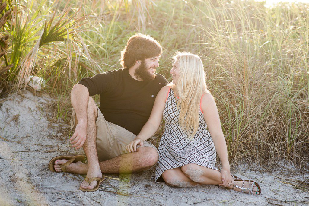 beach engagement pictures